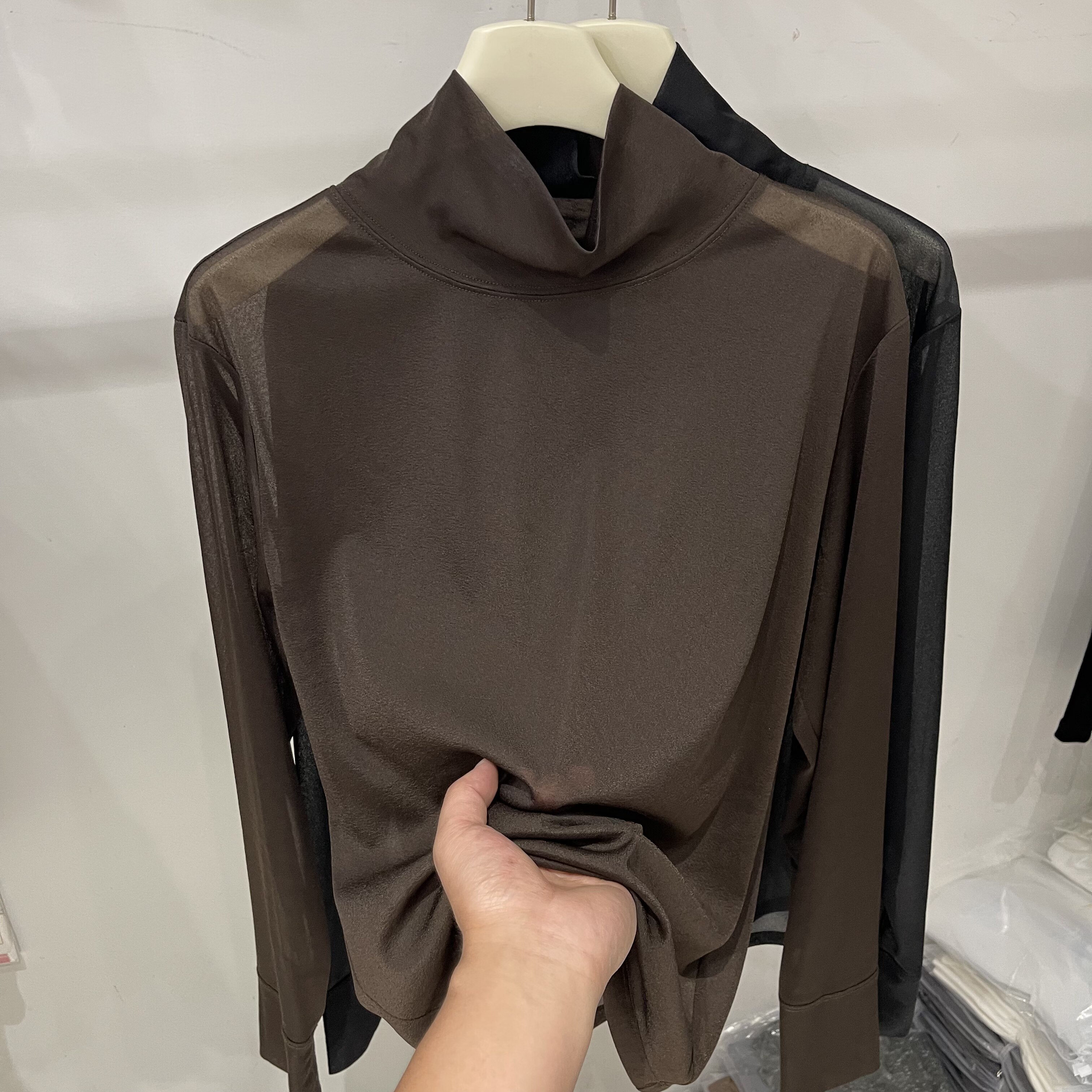 高领简约纯色网纱透视长袖小衫女