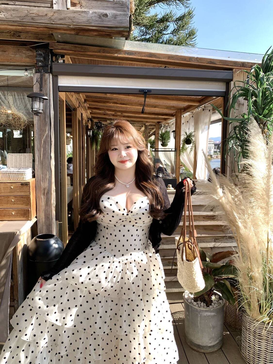 法式时尚显瘦纯欲风波点吊带连衣裙夏季新款温柔收腰两件套裙子