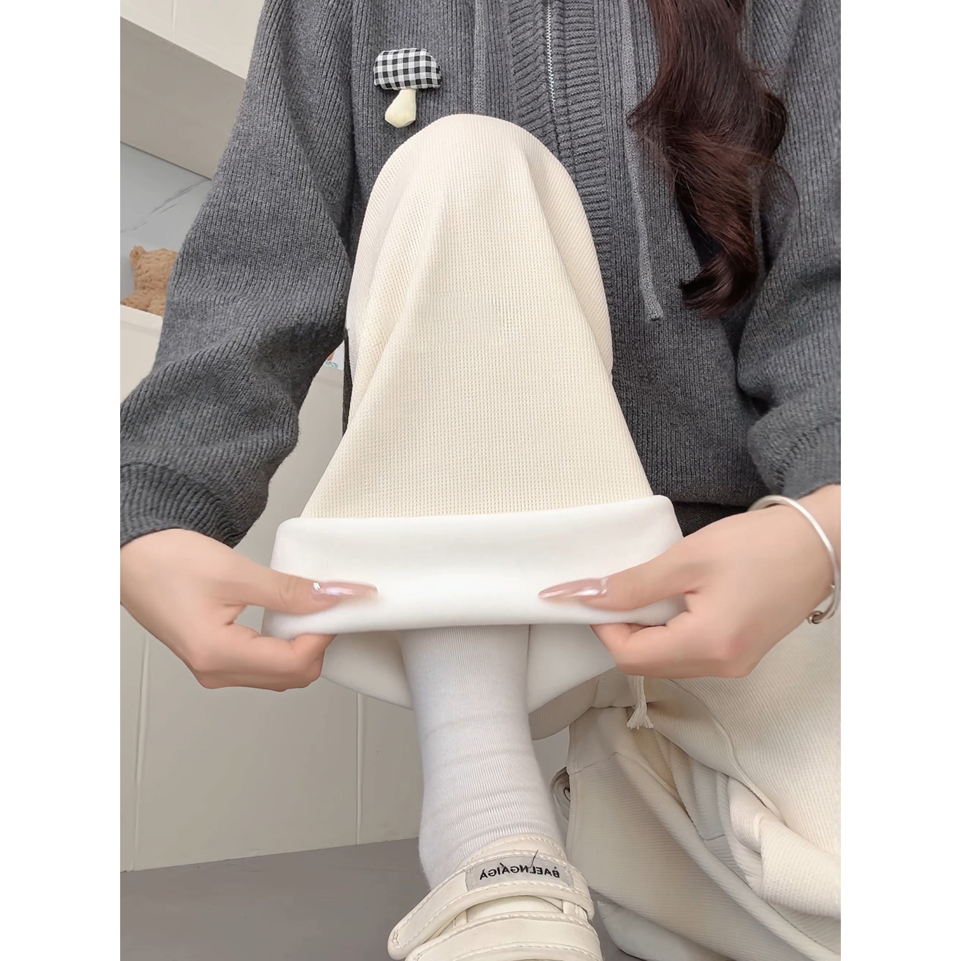 德国进口白色雪尼尔阔腿裤女秋冬2025新款加绒直筒裤休闲小个子灯