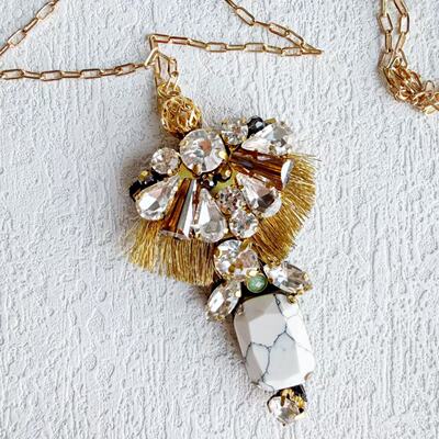 小夜曲工坊  Duna 日冕 天然白松石水钻造型长链毛衣链