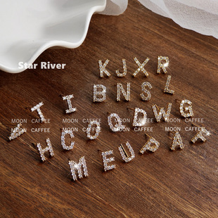 C46 LC21 Byeonce 微镶锆石925银针镀14K英文字母耳钉女耳饰26款