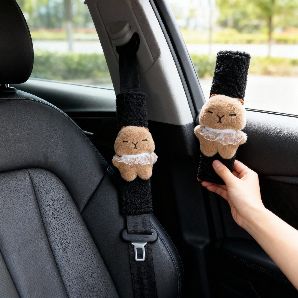 新款毛绒安全带套珍珠卡皮巴拉娃娃儿童玩具可爱玩偶护肩车载装饰