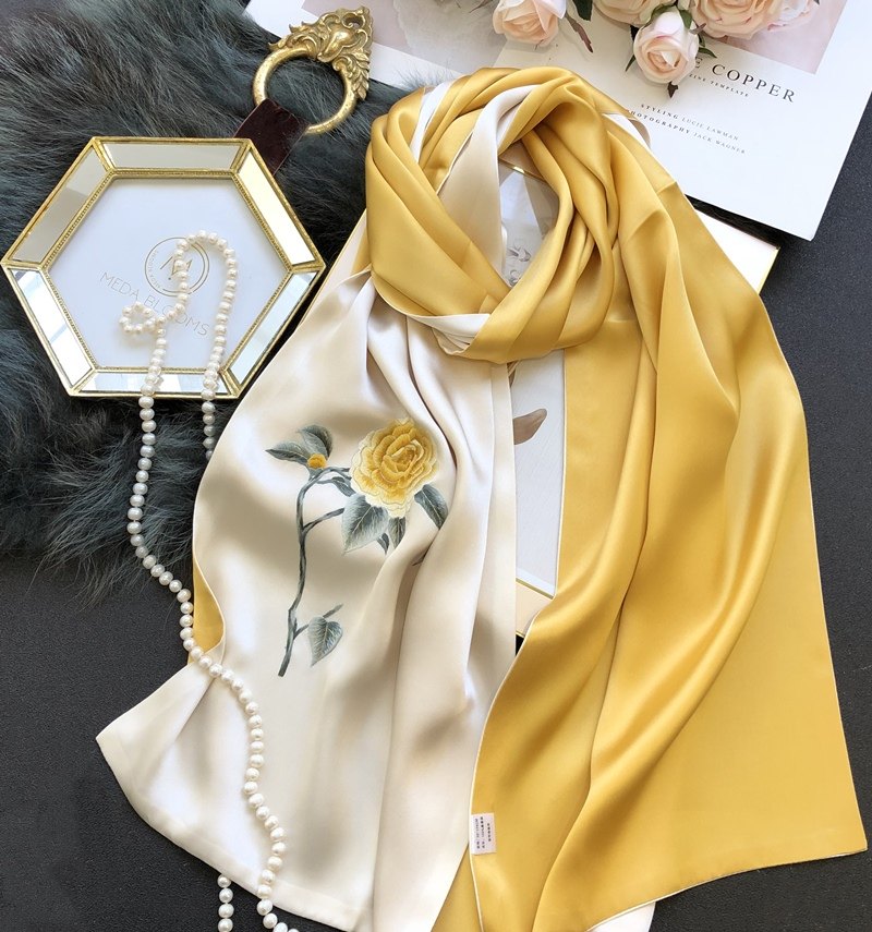 山茶花中国风高档真丝刺绣围巾女桑蚕丝长款苏绣丝巾妈妈披肩春秋