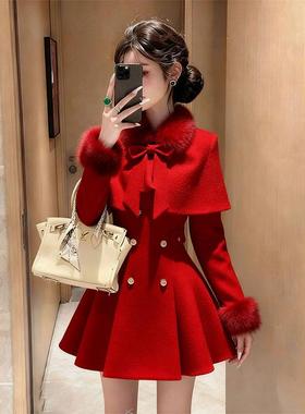 富家千金感新年红色毛呢披肩斗篷外套双排扣收腰毛领连衣裙两件套