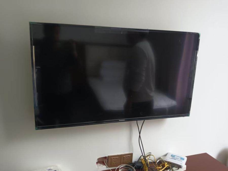 1月9日铜仁被执行人名下位于贵州省铜仁市碧江区川硐现代商贸物流专业市场多功能区26栋二楼店面“健征酒店”内的34台电视网络拍卖公告