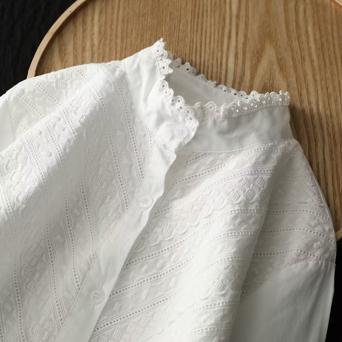 日系复古木耳边刺绣纯棉白色衬衫女春秋设计感小众文艺范长袖衬衣