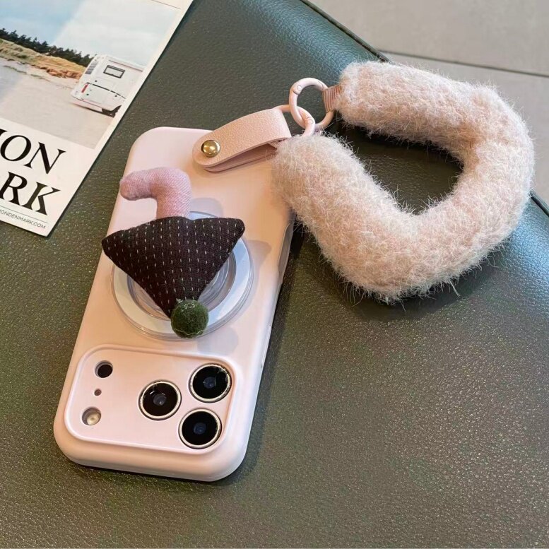 ins少女粉嫩可爱立体蘑菇磁吸支架毛绒手腕带适用于苹果17手机壳iphone16promax软15/14套13