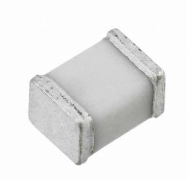 EPCOS爱普科斯放电管S30-A420X B88069X9311T203 1812 420V