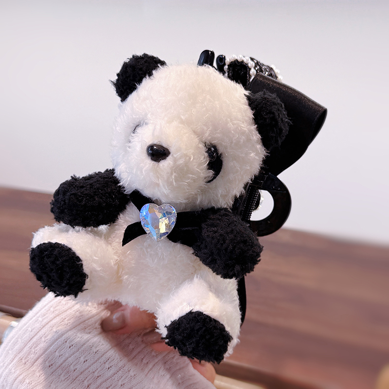 秋冬立体熊猫蝴蝶结鲨鱼夹黑白毛绒水钻抓夹可爱国潮风后脑勺发饰