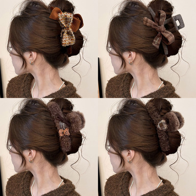 咖色毛绒蝴蝶结抓夹发量多鲨鱼夹