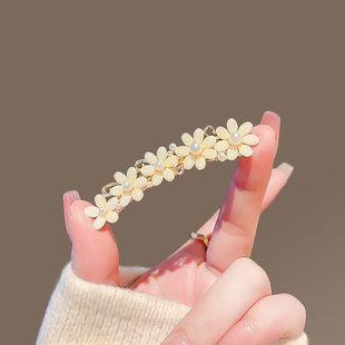 发卡头饰2024年韩日新款 清新花朵鸭嘴夹珍珠顶夹一字夹头饰 女夏季