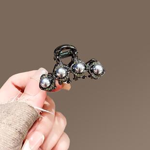 刘海夹后脑勺半扎发鲨鱼夹高级感珍珠发夹女气质小号水钻抓夹碎发