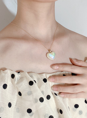 轻奢小众2022年新款锁骨链设计感choker时尚颈链高级感爱心项链女