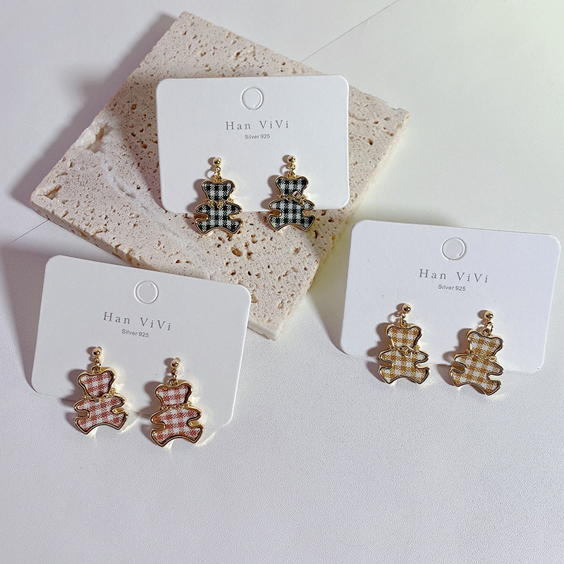 秋冬小熊可爱格子耳钉