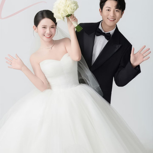 抹胸显瘦婚纱极简风出门纱齐地仙