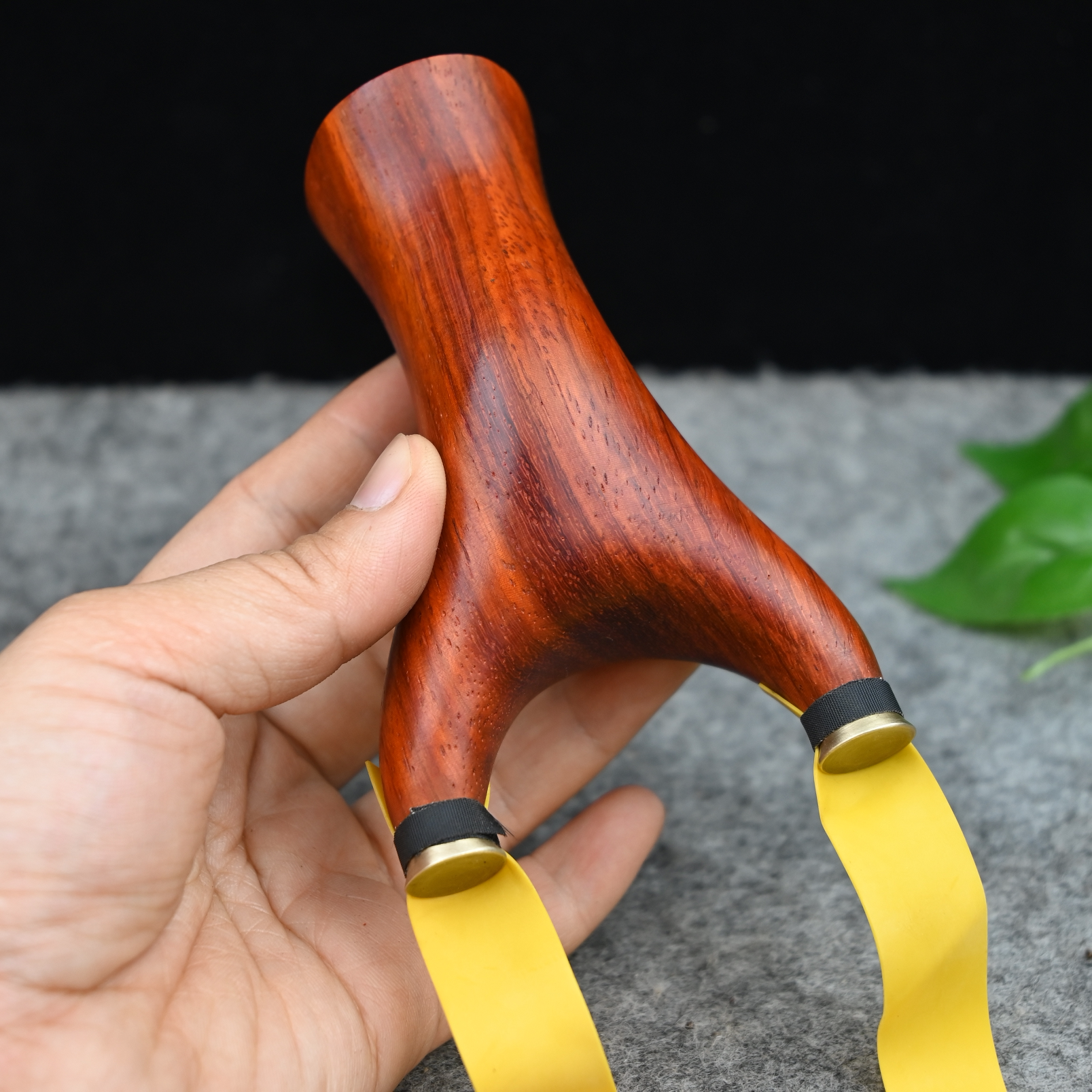 红花梨木微暇款铜头75不掉毛飞虎图片
