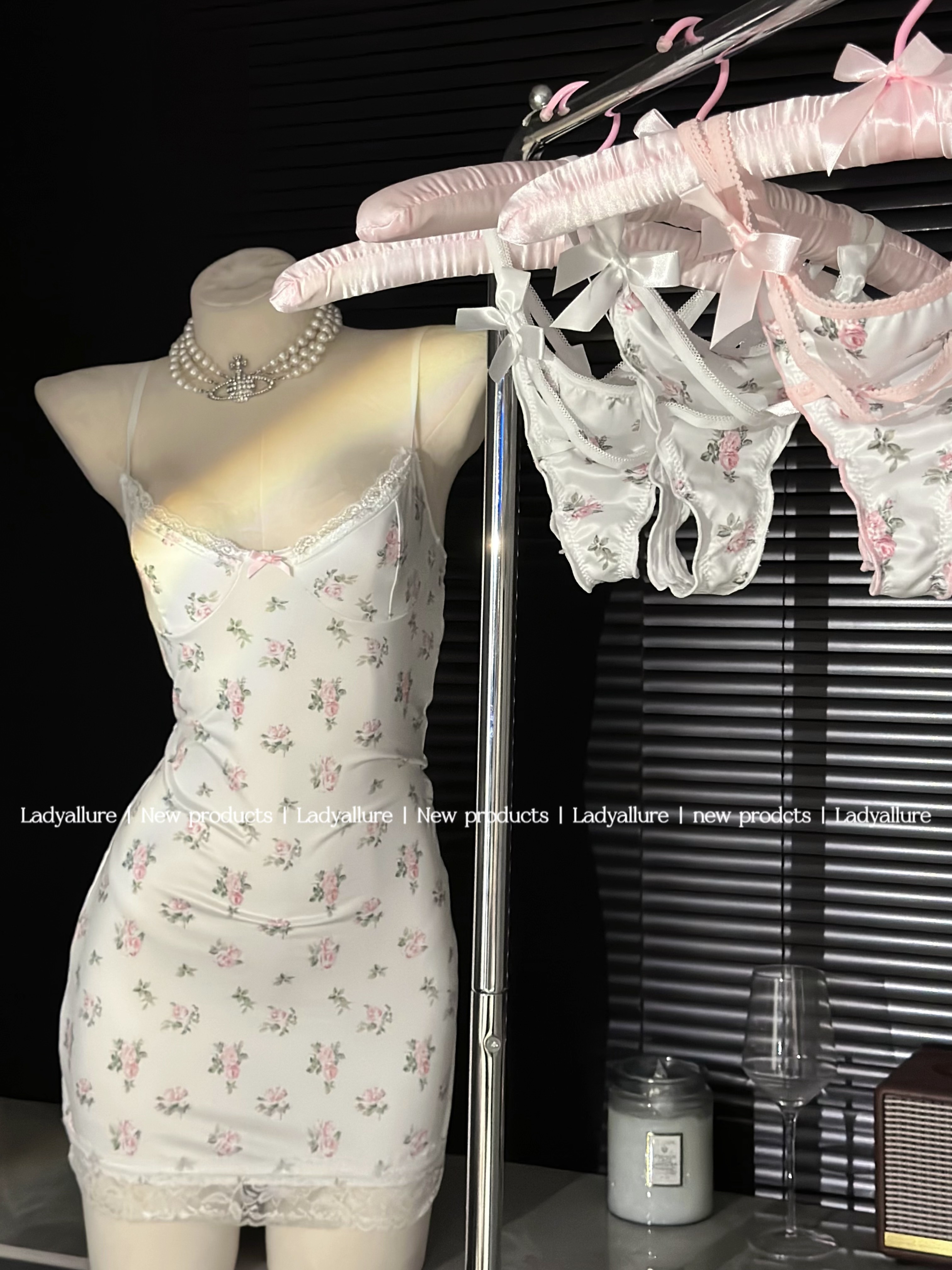 薄款睡衣网纱蕾丝边纯欲睡裙