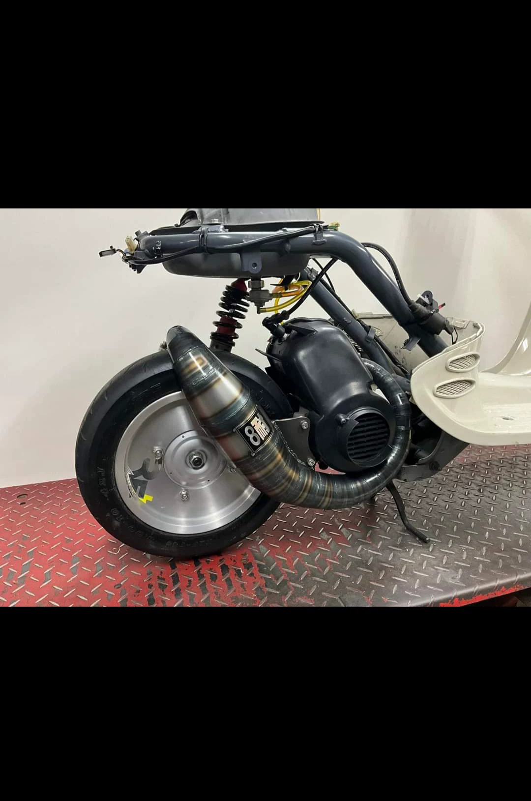 Заказной выпускной Honda DIO с двумя промывками, выпуск DIO18, выпуск DIO28 период, период 34.35, выпуск JOG
