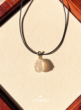 澜山疗愈兔子项链玛瑙喜金土