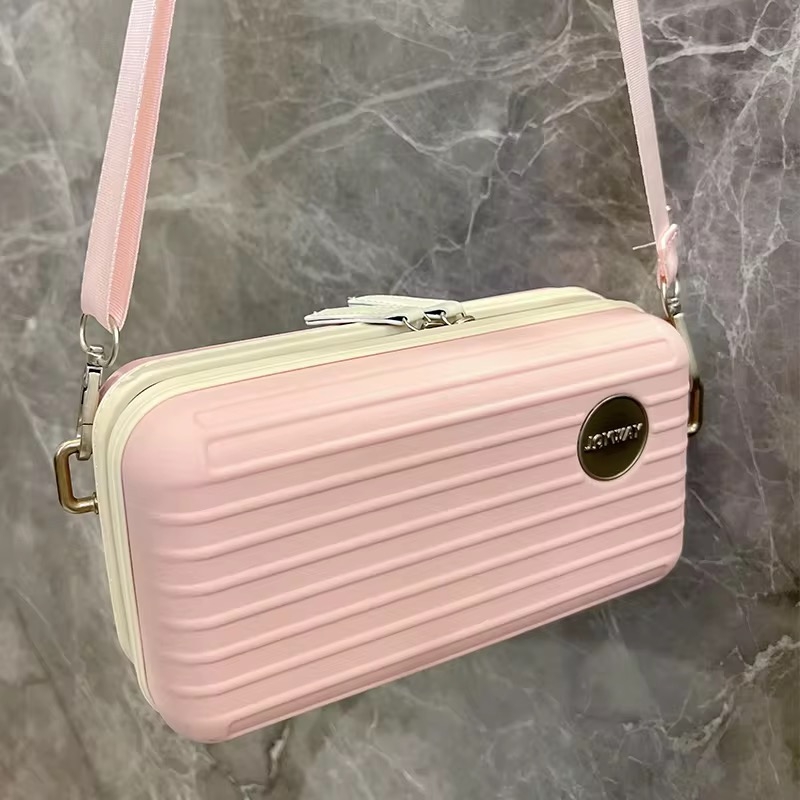 2025新款化妆包硬壳便携迷你收纳包多功能高颜值礼品单肩斜挎包包