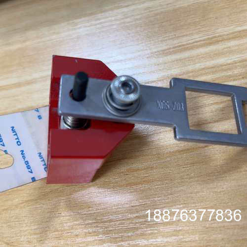 XCSZ03安全开关  数量一个