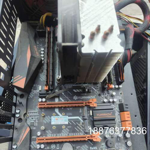 华南金牌x99bd4 成色不错，配E5  2696v3CPU议价