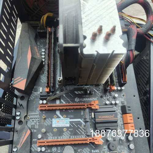 华南金牌x99bd4 成色不错，配E5  2696v3CPU议价