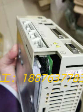 R7D-AP02H旧件处理，有个缺口，便宜处理了。议价