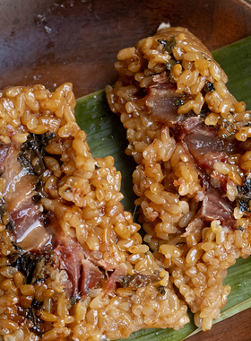 浙江特产衢州江山咸菜肉粽五花鲜肉排骨蛋黄粽农家手工辣粽子端午