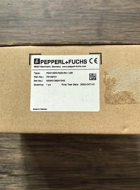 全新正品  PGV100R-F200-R4-1,5M 二维码读码器 70103701