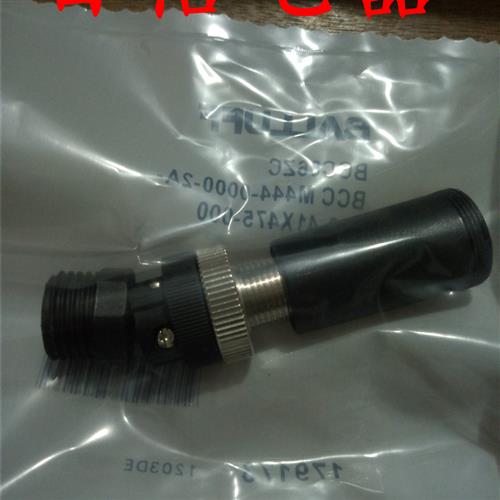 现货 全新巴鲁夫BCC M444-0000-2A-000-41X475-000 BCC06ZC连接器