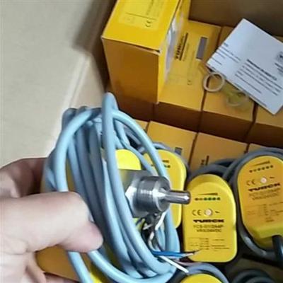 全新未使用流量开关FCST-A4P-AP8X-H1141 FCS-GL1/2A4P-VRX/24VDC