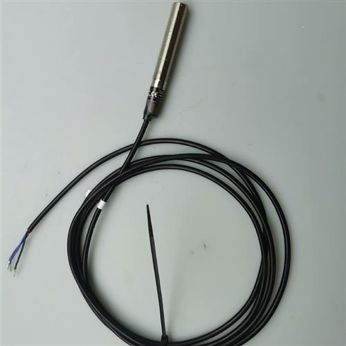 现货 电容式接近开关CBB4-12GH70-E0 CBB4-