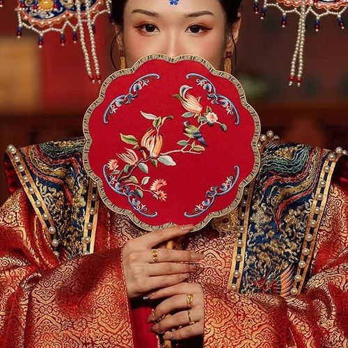 古风新娘刺绣双面团扇厂家直销