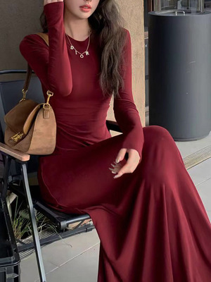 秋冬半高领气质修身连衣裙