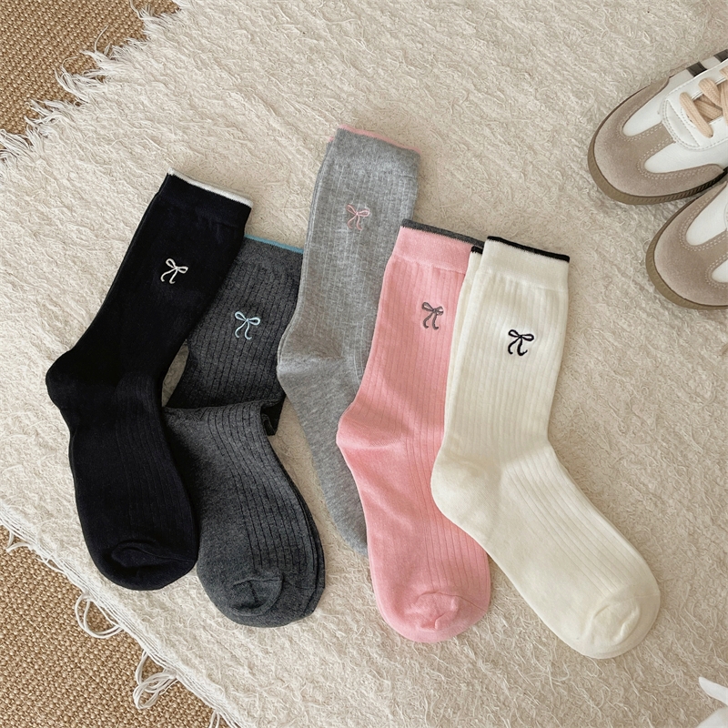 新款芭蕾风撞色刺绣蝴蝶结袜子女