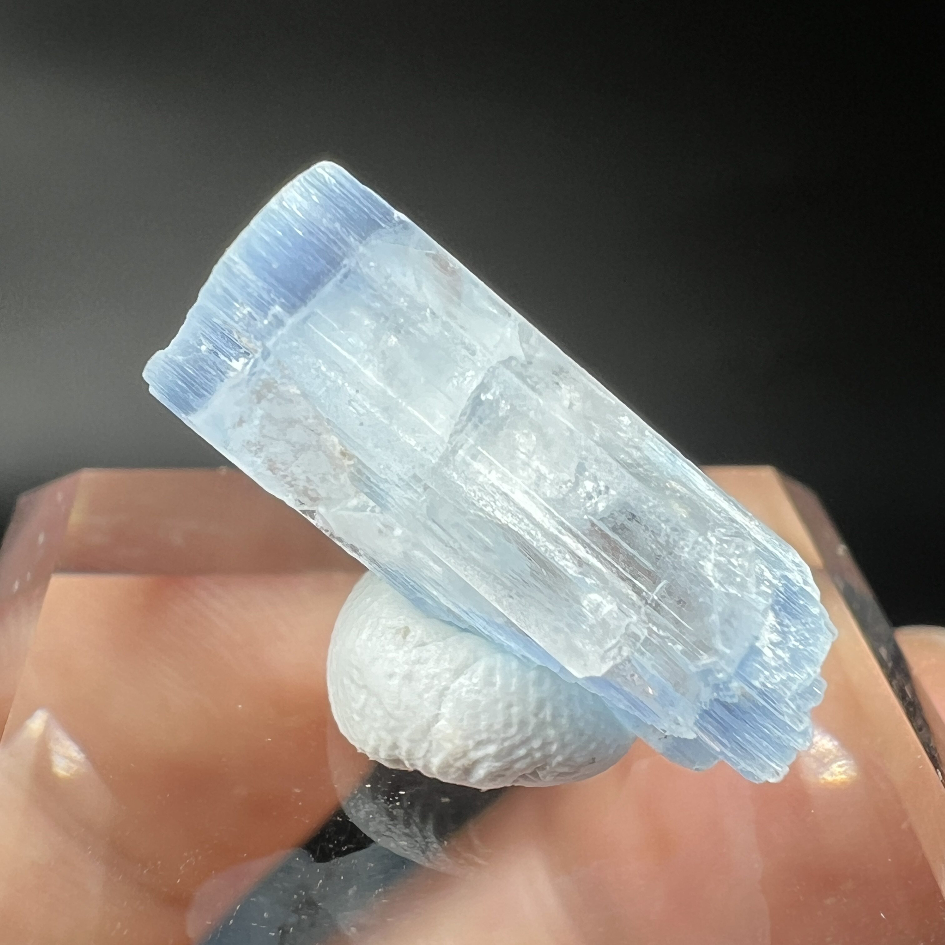 双端碱绿柱石Alkali beryl 精品天然矿物晶体矿物标本原石矿石