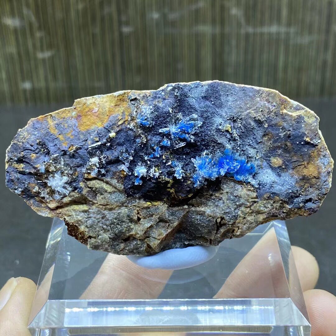 少见氟铝石膏包裹绒铜矾矿Creedite 精品 矿物晶体 矿物标本 原石
