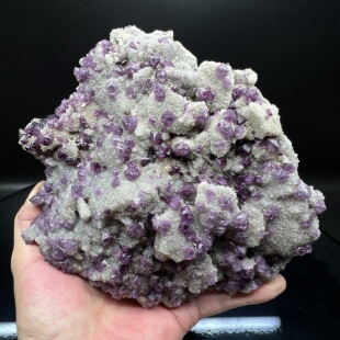 稀有大晶体三角三八面体萤石Triangular trioctahedron fluorite