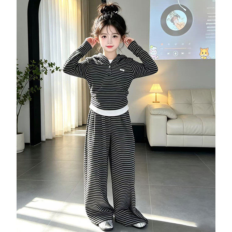 女童春款条纹卫衣套装2026新款洋气时尚条纹卫衣阔腿裤休闲两件套