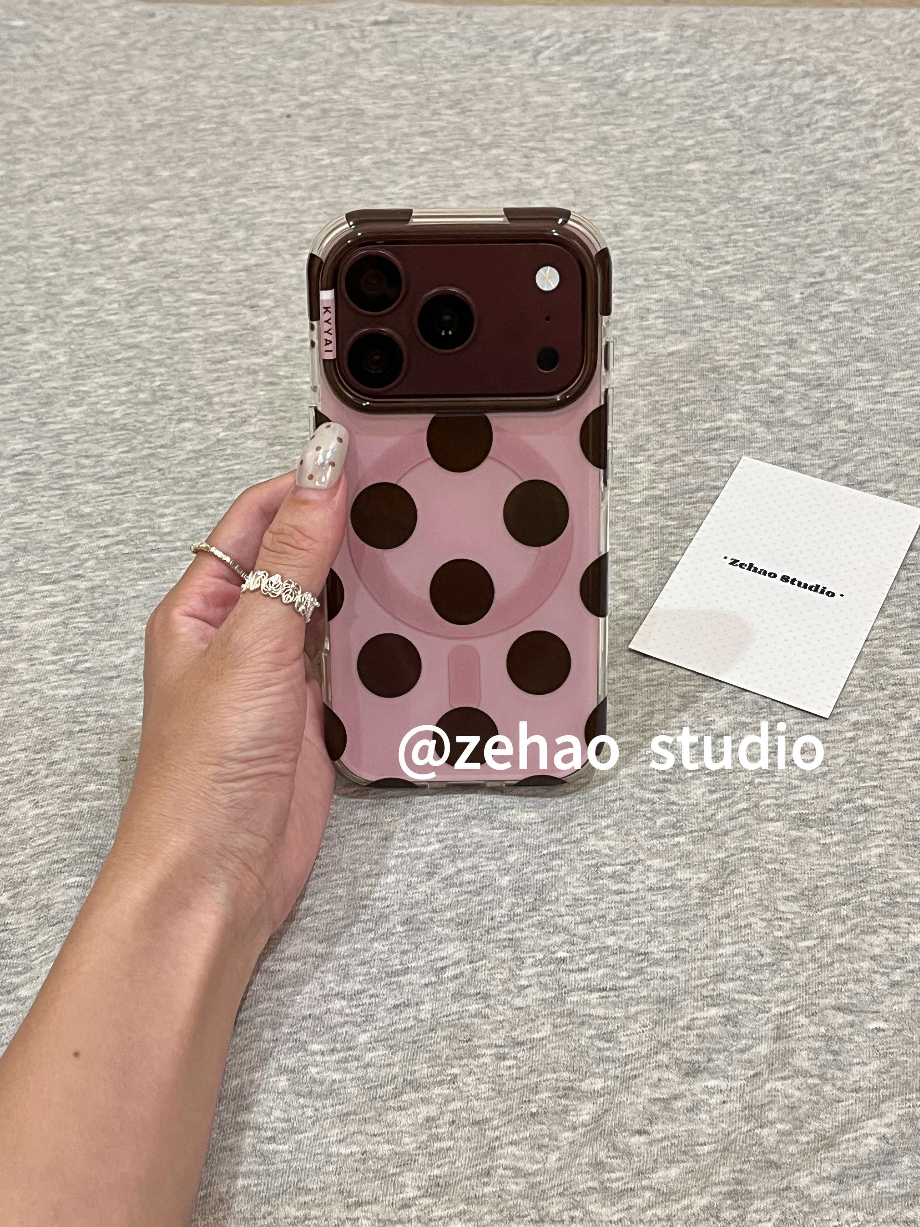 西多士简约粉底棕色大波点适用与苹果18promax双层iphone17磁吸16手机壳
