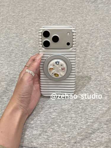 西多士 磁吸简约白色横条纹适用苹果17promax手机壳iphone16pro防摔保护套