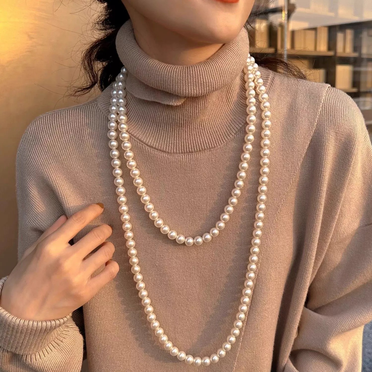 白月光2025秋冬经典正圆小灯泡珠珠项链珠光宝气时尚感女士毛衣链