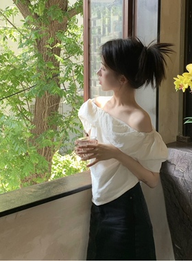 伯克利泡泡衫女夏一字肩小众新款别致上衣2022法式漂亮小衫设计感