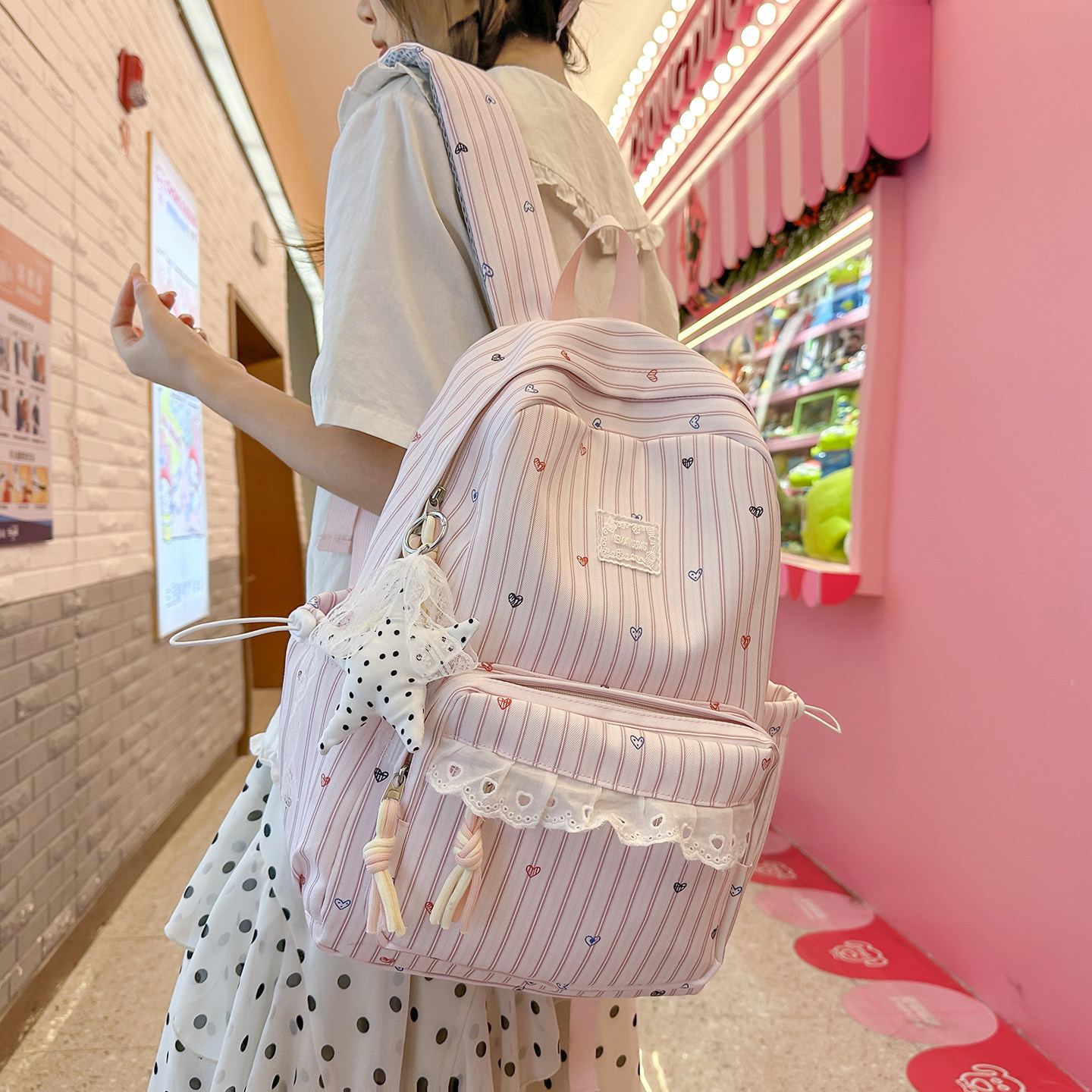 书包少女风爱心条纹大容量双肩包