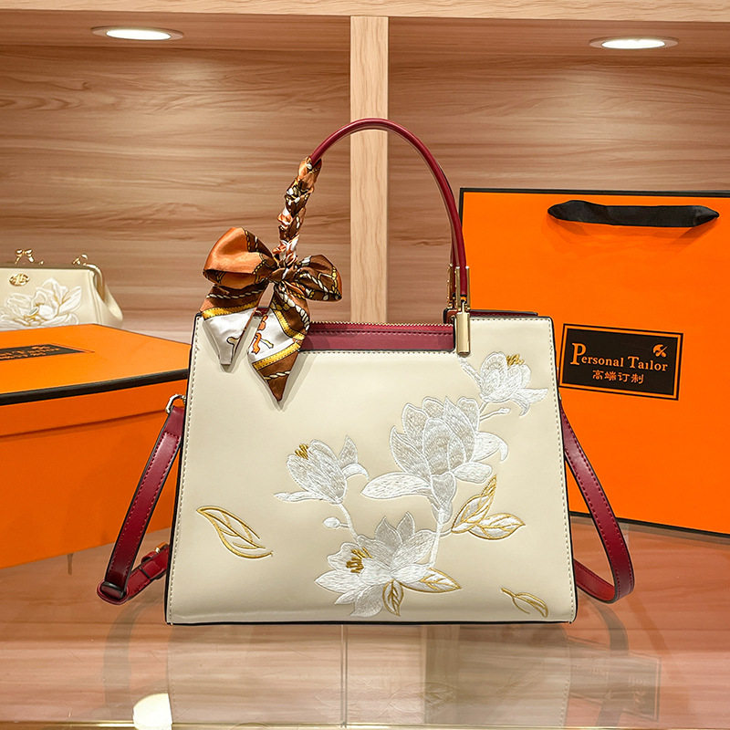 汉服旗袍妈妈包2026新款中年手提包高级刺绣女士斜挎包气质单肩包
