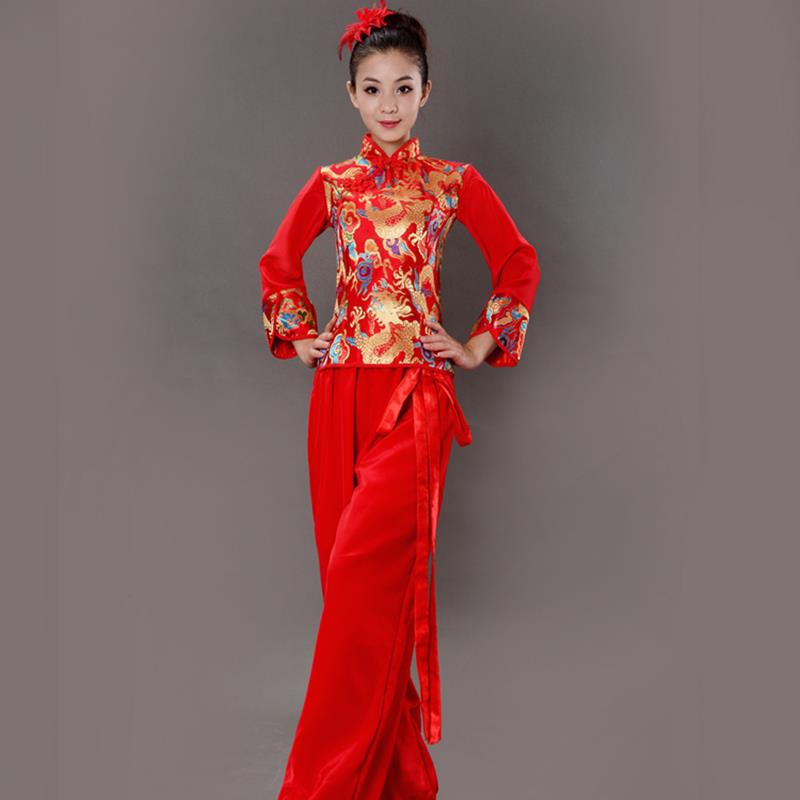 男女开场舞蹈服装广张灯
