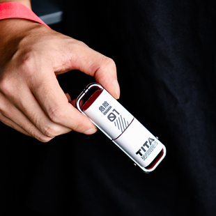 安全带切割 TITA 多功能车载破窗工具 便携式 应急救援 Safety