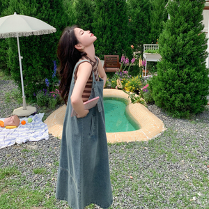 时髦减龄蓝色牛仔背带裙女夏2025新款韩版显瘦可盐可甜薄款连衣裙图片
