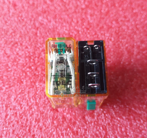 全新原装和泉IDEC中间继电器RH1B-ULC-DC24V!